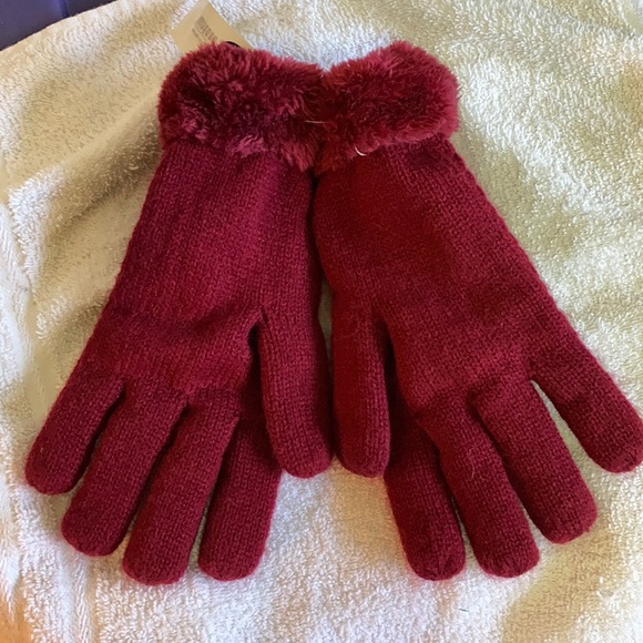NWT Wine coloured gloves S - Picture 2 of 6